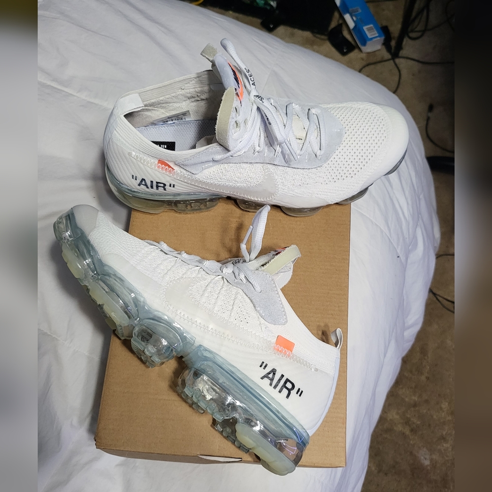 Nike Off-White The 10, Vapormax Flyknit, White.  Size Men's US 11, EUR 45.